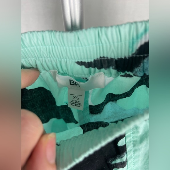 BP ATHLETIC SHORTS IN BLACK- GREEN PAINTED CAMO Size XS NWT - Picture 4 of 9